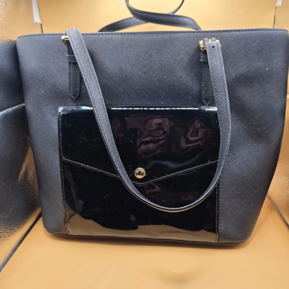 Michael Kors Jet Set Large Pocket MF Tote Black Saffiano Leather 35H6GTTT3L